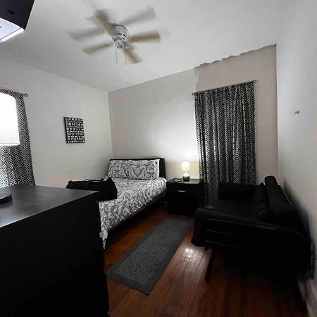Comfortable 2-Bdrm Spacious Home With Wifi & Patio Indianapolis Exteriör bild