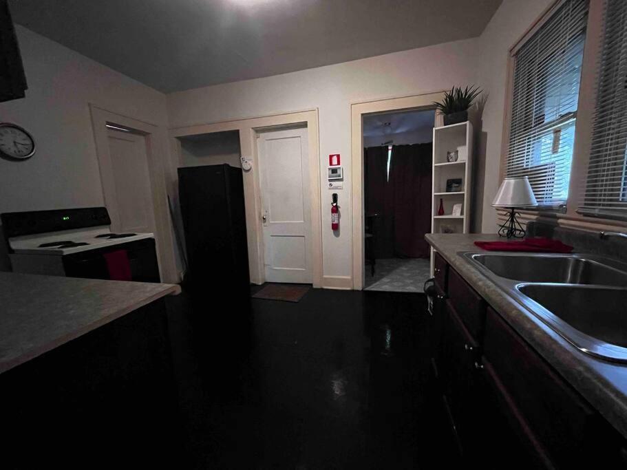 Comfortable 2-Bdrm Spacious Home With Wifi & Patio Indianapolis Exteriör bild