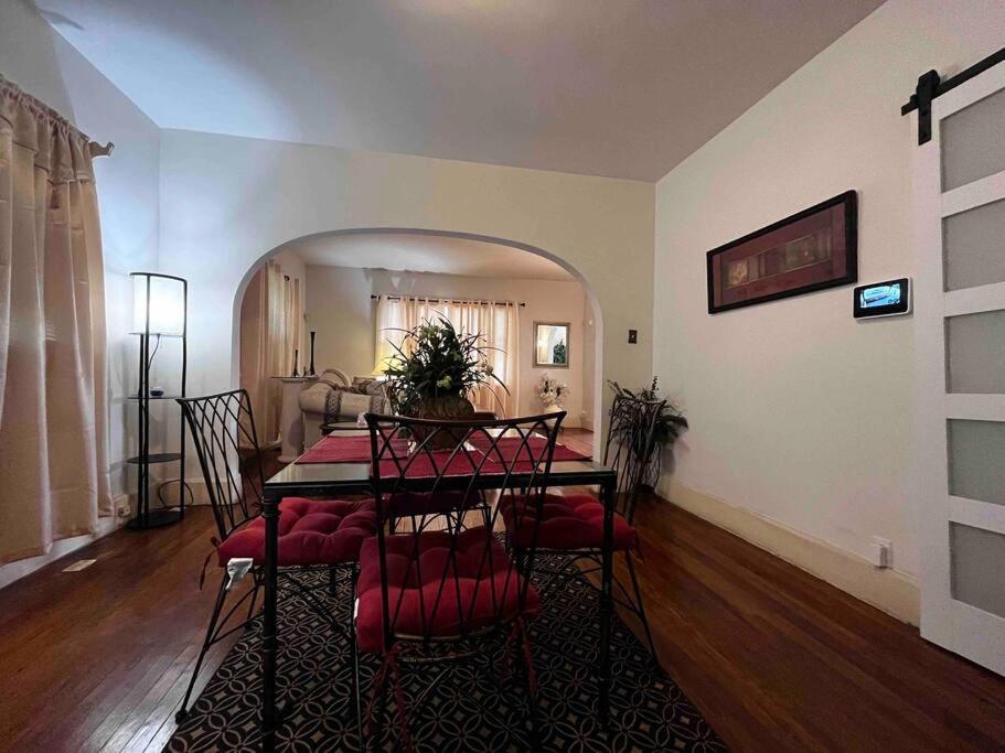 Comfortable 2-Bdrm Spacious Home With Wifi & Patio Indianapolis Exteriör bild