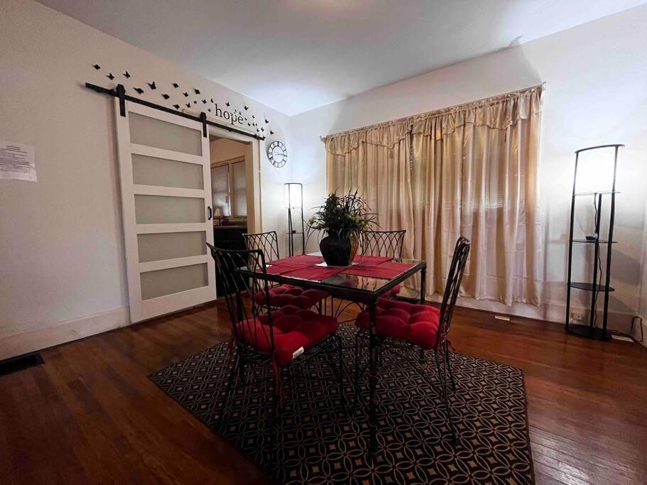 Comfortable 2-Bdrm Spacious Home With Wifi & Patio Indianapolis Exteriör bild
