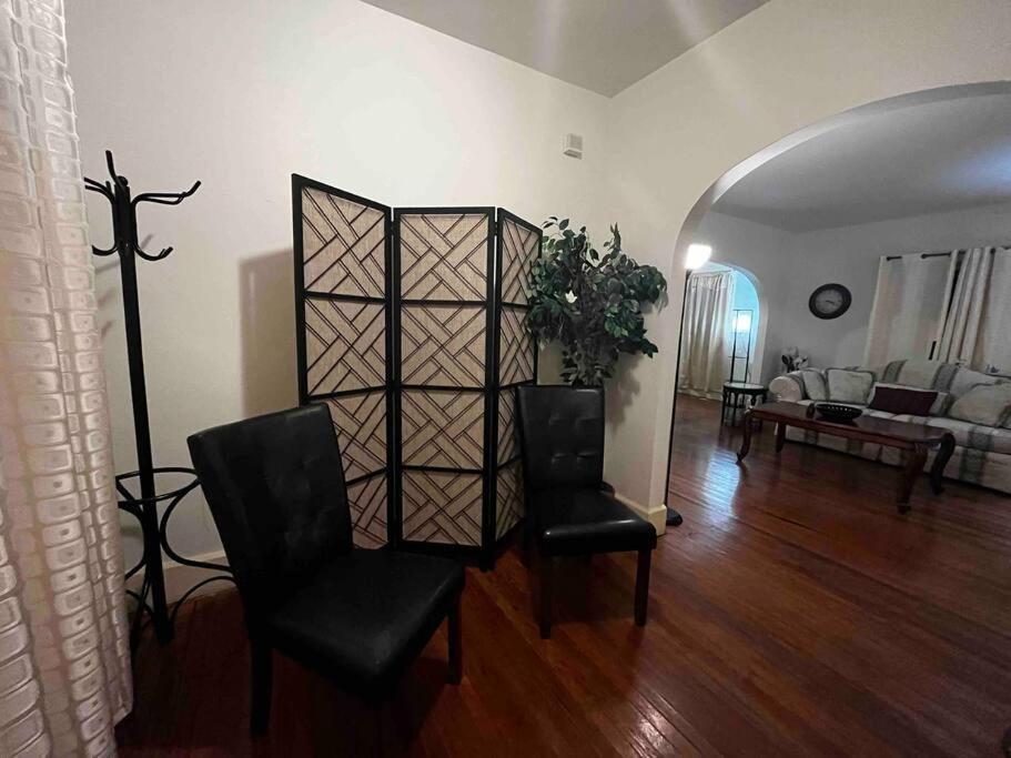 Comfortable 2-Bdrm Spacious Home With Wifi & Patio Indianapolis Exteriör bild