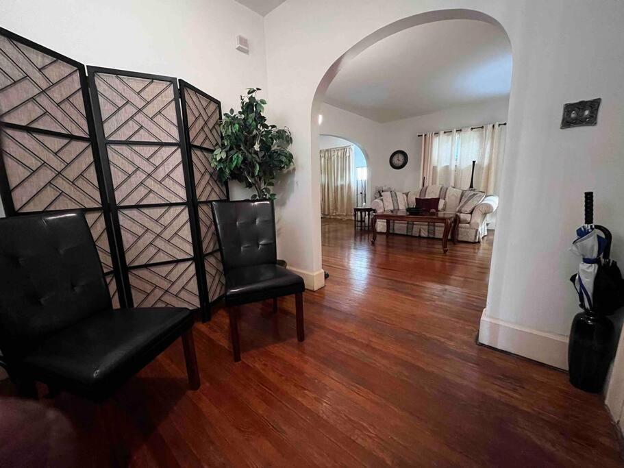 Comfortable 2-Bdrm Spacious Home With Wifi & Patio Indianapolis Exteriör bild