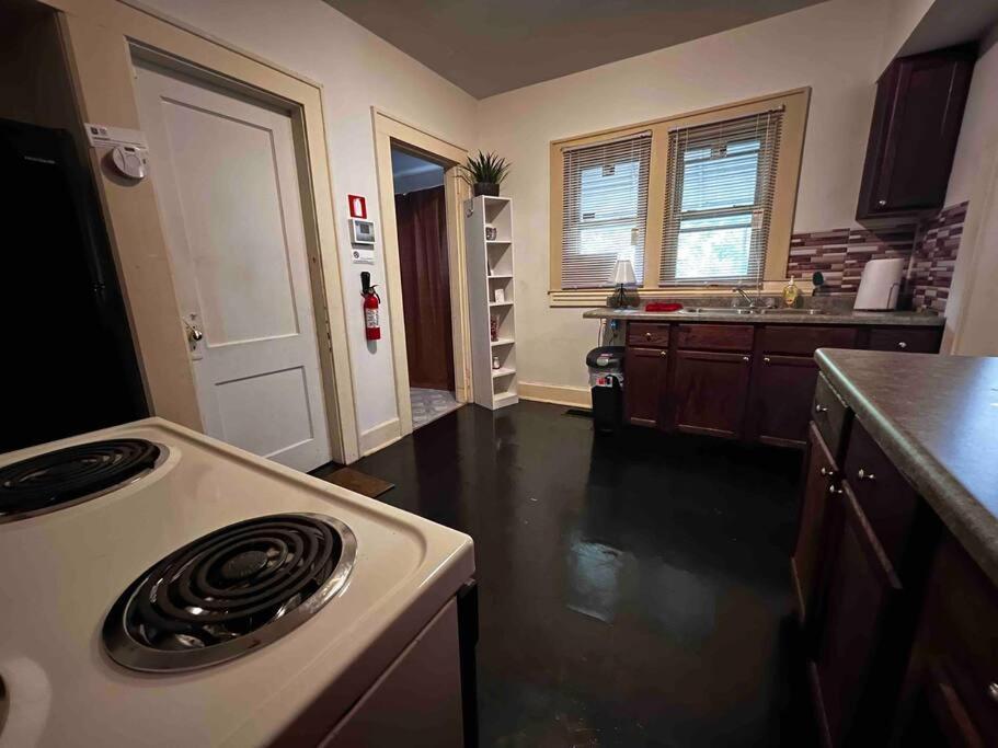 Comfortable 2-Bdrm Spacious Home With Wifi & Patio Indianapolis Exteriör bild
