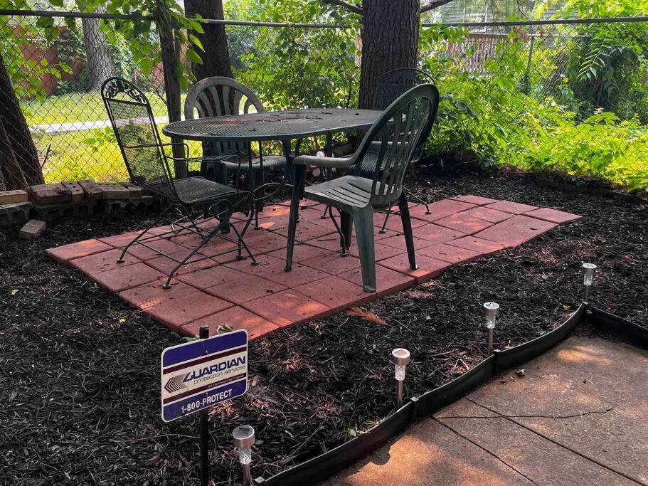 Comfortable 2-Bdrm Spacious Home With Wifi & Patio Indianapolis Exteriör bild