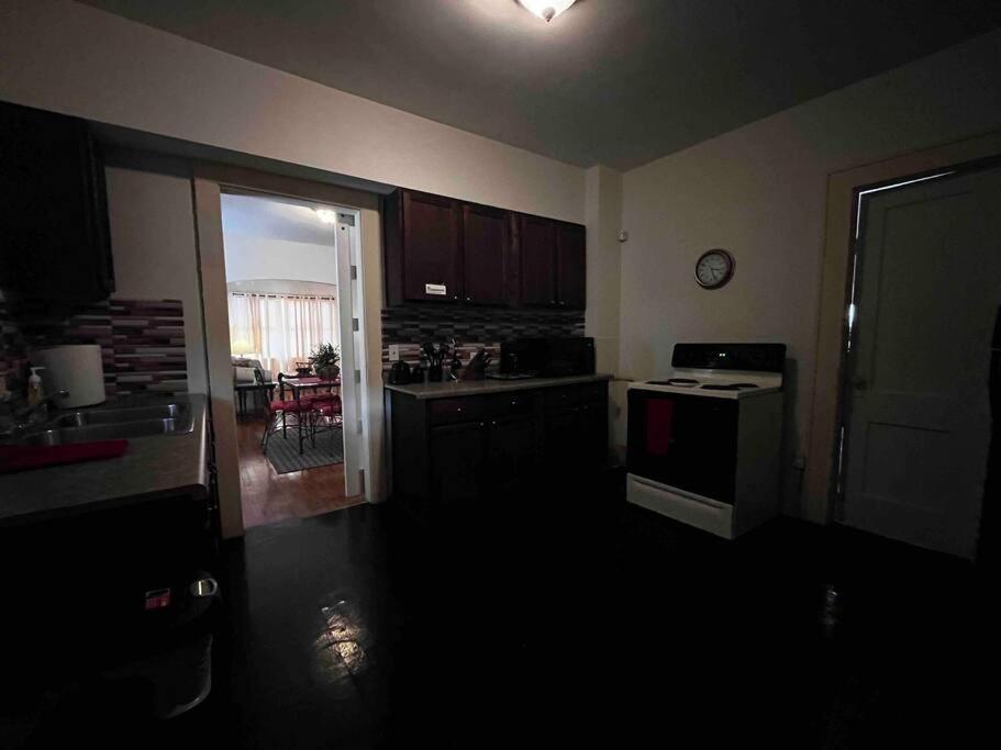 Comfortable 2-Bdrm Spacious Home With Wifi & Patio Indianapolis Exteriör bild